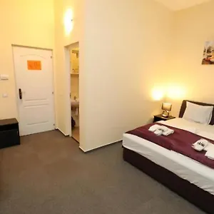 California Hotel Budapest